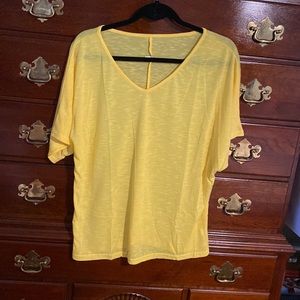 Ladies drop  3/4” sleeves   Light weight fabric $12.00